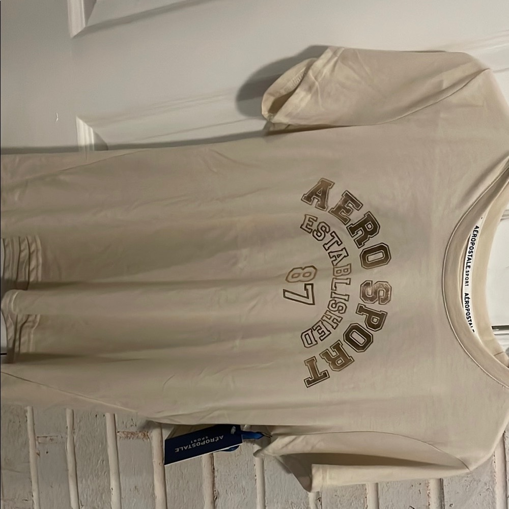 Aeropostale Cream Graphic Tee